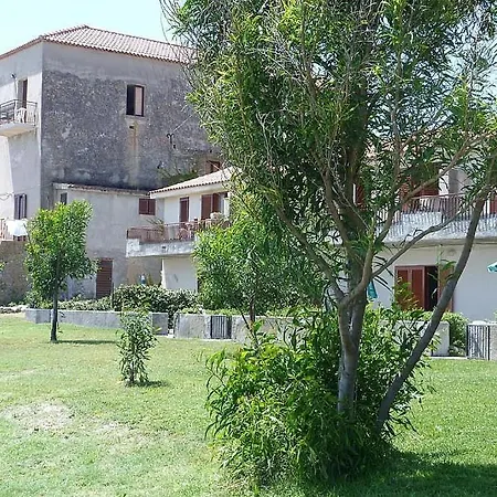 In Sleeps 3 With Air Con *