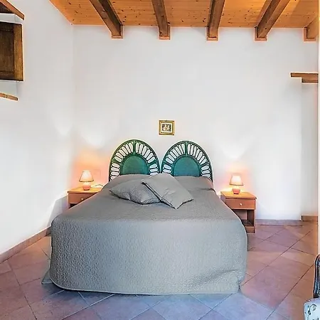 In Sleeps 3 With Air Con Daire Santa Caterina Dello Ionio Marina